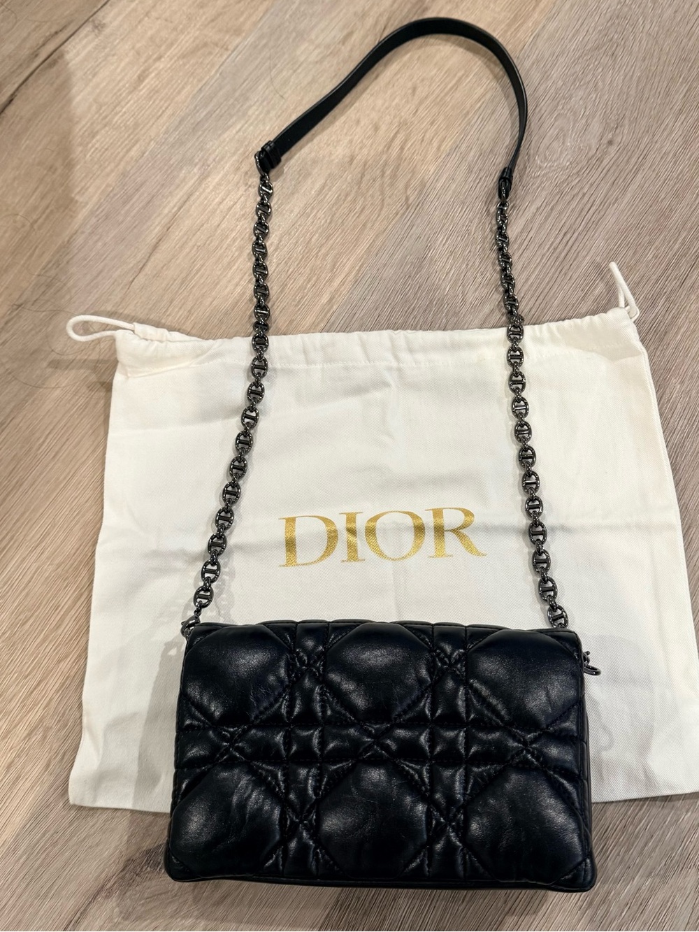 Christian Dior Macrocannage leather bag - Picture 2 of 5